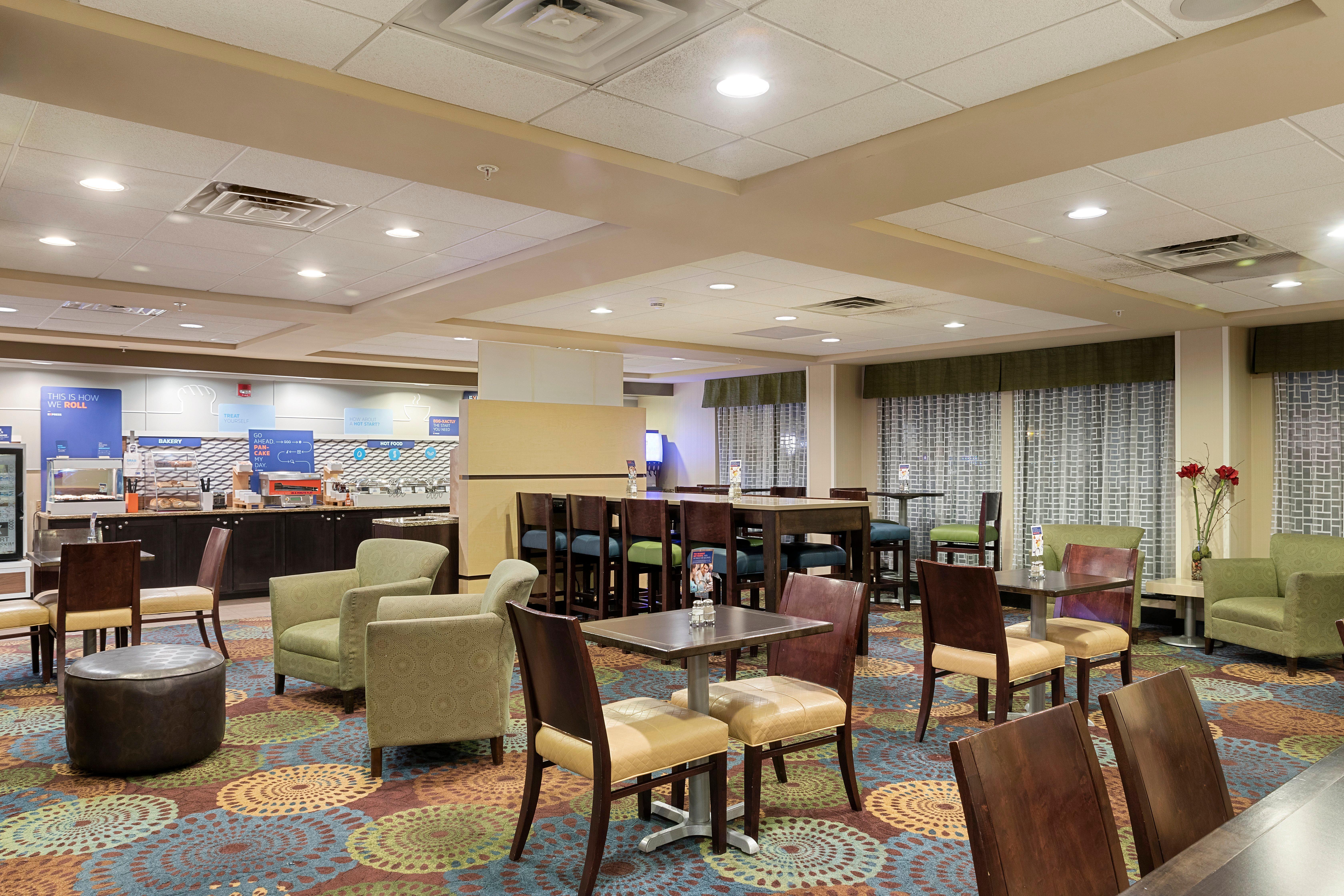 Holiday Inn Express Bloomington West By Ihg Exteriér fotografie